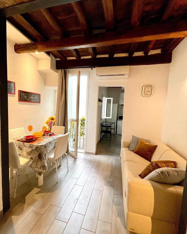 Apartamento Roberto's Apartment. Piazza Santa Croce.